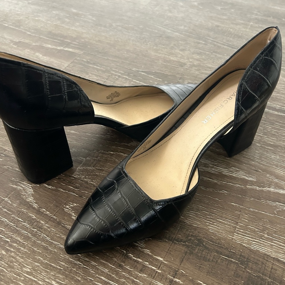 Black Crocodile Block Heel - 8